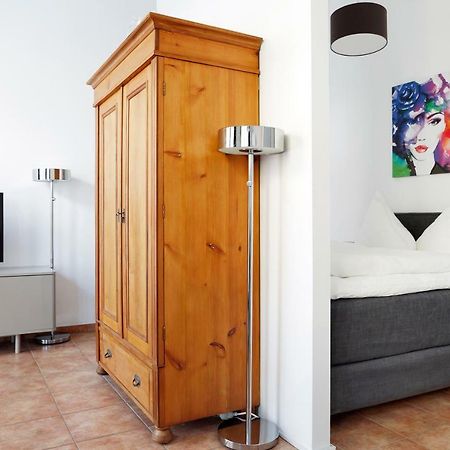 Swine By Rockchair Apartments L Superhost Status L Cozy Family & Business Flair In City Center "Mitte" Modern Studio Boxspringbed Welcomes You! Berlim Exterior foto